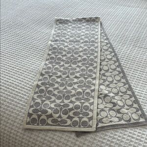 COACH Gray and Cream Patterned Scarf
